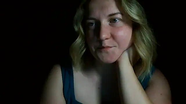 TinaKittyX online show from May 16, 2026, 8:07 pm