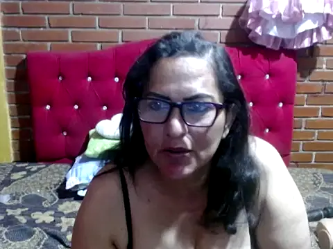 kristalmarelyn online show from June 2, 2026, 6:04 am