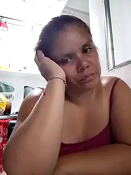 Zafiro MD online show from April 6, 2026, 11:27 pm