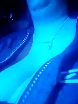 ShelsyCurvesPriv online show from April 19, 2026, 7:40 am