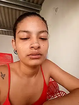 Snapshot of Lyra_Siren chatting on April 5, 2026, 5:21 pm Lyra Siren online show from April 5, 2026, 5:21 pm