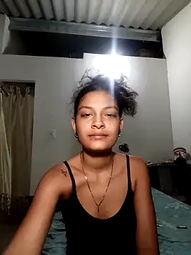 Snapshot of Lyra_Siren chatting on April 9, 2026, 2:00 am Lyra Siren online show from April 9, 2026, 2:00 am