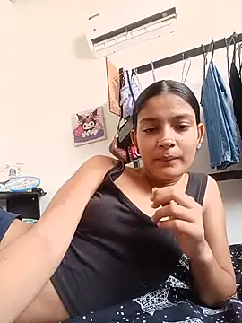 Snapshot of Lyra_Siren chatting on May 18, 2026, 7:09 pm Lyra Siren online show from May 18, 2026, 7:09 pm