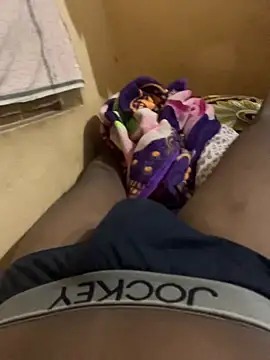 jiwoox online show from April 1, 2026, 6:49 pm