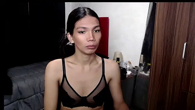 hikarilust23xx online show from May 22, 2026, 6:13 pm