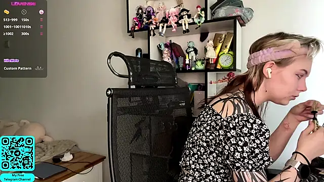 MadalynNosel online show from May 13, 2026, 7:06 am