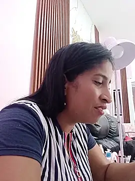 SofiaMendez1  online show from May 1, 2026, 4:11 pm