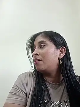Snapshot of SofiaMendez1_ chatting on June 13, 2026, 5:22 pm SofiaMendez1 online show from June 13, 2026, 5:22 pm