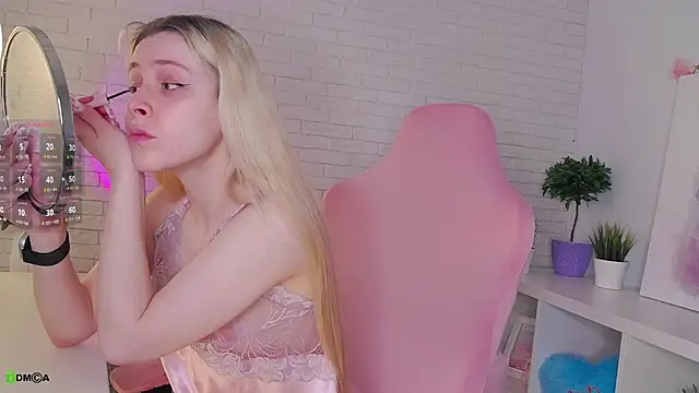 Snapshot of AmmyShaw chatting on April 7, 2026, 4:13 am AmmyShaw online show from April 7, 2026, 4:13 am