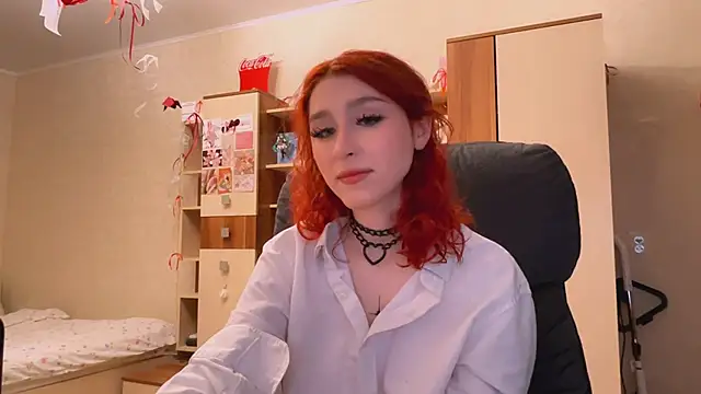 Snapshot of CindyHouse chatting on April 7, 2026, 5:13 pm CindyHouse online show from April 7, 2026, 5:13 pm