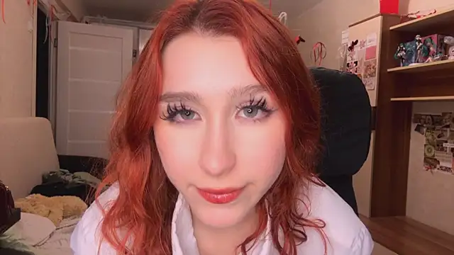 Snapshot of CindyHouse chatting on April 17, 2026, 11:30 pm CindyHouse online show from April 17, 2026, 11:30 pm