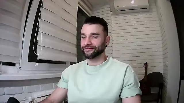 Snapshot of DaddySlava chatting on April 5, 2026, 6:27 pm DaddySlava online show from April 5, 2026, 6:27 pm