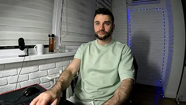 Snapshot of DaddySlava chatting on April 17, 2026, 6:55 pm DaddySlava online show from April 17, 2026, 6:55 pm