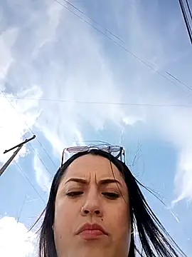 Snapshot of Lesli_26 chatting on April 2, 2026, 9:01 pm Lesli 26 online show from April 2, 2026, 9:01 pm