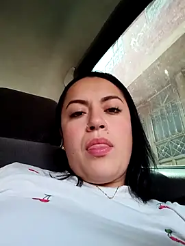 Snapshot of Lesli_26 chatting on April 4, 2026, 2:03 pm Lesli 26 online show from April 4, 2026, 2:03 pm