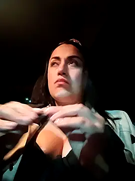 Snapshot of Lesli_26 chatting on April 7, 2026, 12:55 am Lesli 26 online show from April 7, 2026, 12:55 am