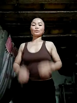 Tieuvy122 online show from May 13, 2026, 11:22 pm