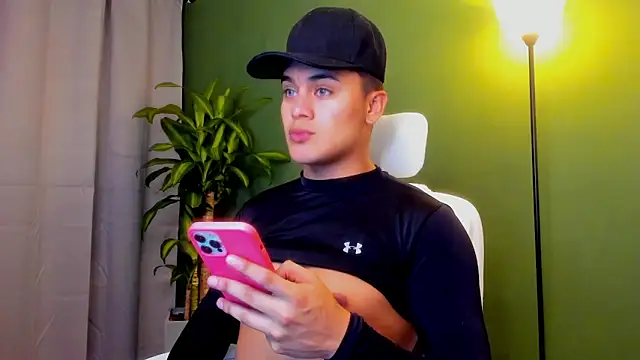 Snapshot of danny_smith24 chatting on April 14, 2026, 3:45 am danny smith24 online show from April 14, 2026, 3:45 am