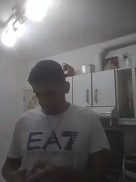 armanidj7 online show from April 8, 2026, 9:59 pm