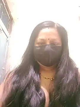 PINKI 024 online show from May 22, 2026, 4:52 am