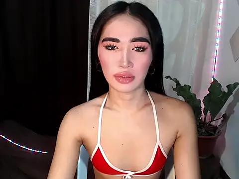 Snapshot of urasiankylie chatting on July 4, 2026, 5:30 pm urasiankylie online show from July 4, 2026, 5:30 pm