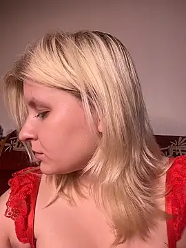 Flora StallSecrets online show from April 12, 2026, 4:23 pm