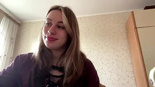 SpringSummers online show from April 12, 2026, 8:08 am