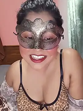 Maskedcurves online show from July 19, 2026, 3:16 pm