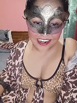 Maskedcurves online show from July 25, 2026, 4:48 pm