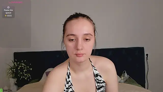 Snapshot of Amy-Desiree chatting on July 3, 2026, 1:34 am Amy-Desiree online show from July 3, 2026, 1:34 am