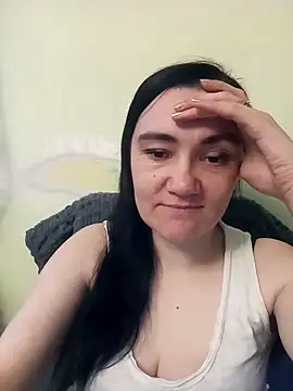 Snapshot of AlissaSecret chatting on April 4, 2026, 6:11 am AlissaSecret online show from April 4, 2026, 6:11 am