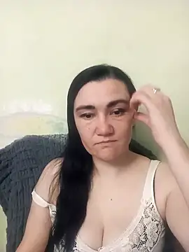 Snapshot of AlissaSecret chatting on April 6, 2026, 5:41 am AlissaSecret online show from April 6, 2026, 5:41 am