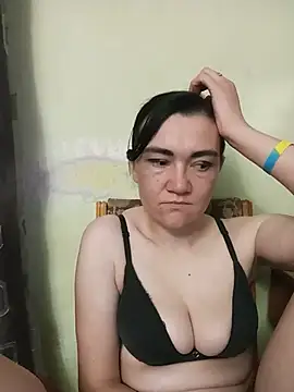 Snapshot of AlissaSecret chatting on May 27, 2026, 6:49 pm AlissaSecret online show from May 27, 2026, 6:49 pm