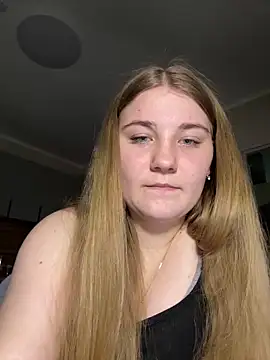 Flowers454 online show from April 3, 2026, 7:23 pm