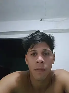 angelfenix3003 online show from April 6, 2026, 12:08 am