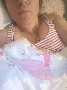 sara 41 online show from April 15, 2026, 9:04 pm