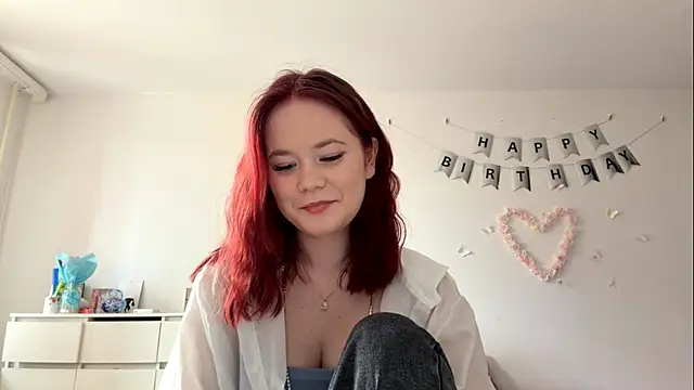 BernieceFender online show from April 13, 2026, 9:04 am