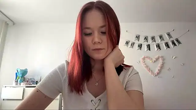 BernieceFender online show from April 18, 2026, 10:52 am