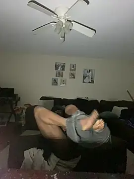 SilkTeviley online show from April 5, 2026, 7:05 am