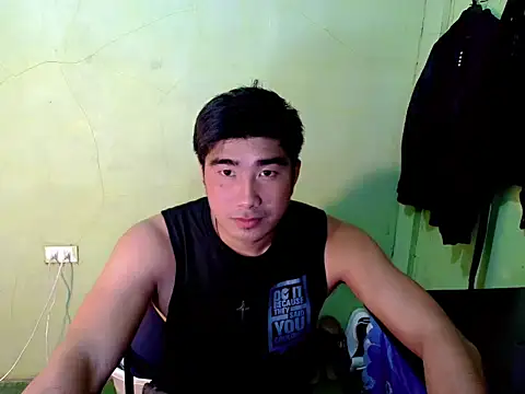 Hunkfireman online show from April 7, 2026, 12:33 am