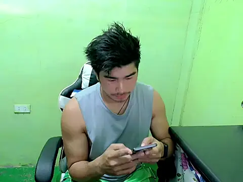 Snapshot of Hunkfireman chatting on June 24, 2026, 11:37 pm Hunkfireman online show from June 24, 2026, 11:37 pm