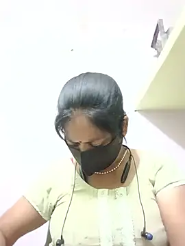 Snapshot of SEEMA_012 chatting on June 12, 2026, 5:06 am SEEMA 012 online show from June 12, 2026, 5:06 am