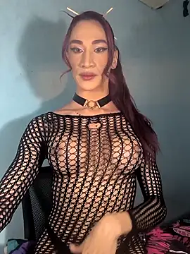 SamySeduction online show from April 29, 2026, 6:28 am