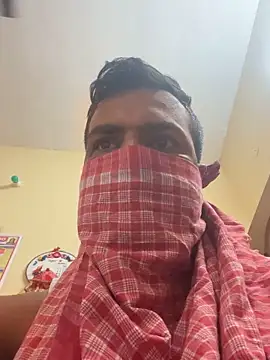 Snapshot of Rahul_the_playboy chatting on April 3, 2026, 6:11 am Rahul the playboy online show from April 3, 2026, 6:11 am