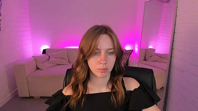 MeganClapp online show from May 13, 2026, 6:22 am