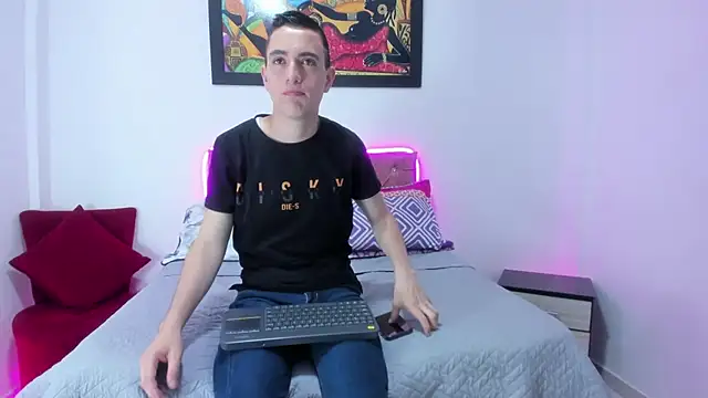 Snapshot of Tatan_Cooper chatting on April 4, 2026, 1:37 am Tatan Cooper online show from April 4, 2026, 1:37 am