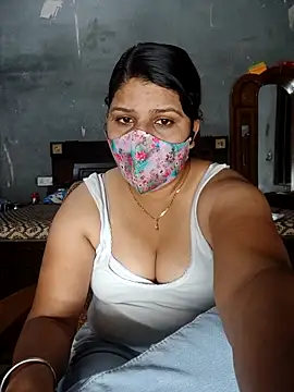 Snapshot of Riyashrma001 chatting on May 2, 2026, 5:40 pm Riyashrma001 online show from May 2, 2026, 5:40 pm