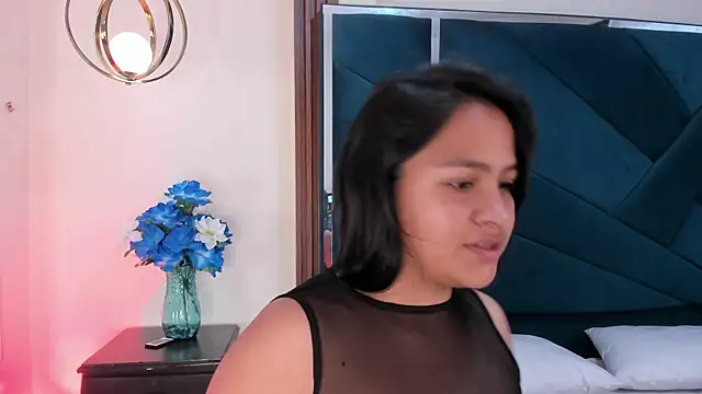 Snapshot of AprilMiiller chatting on May 19, 2026, 1:06 pm AprilMiiller online show from May 19, 2026, 1:06 pm