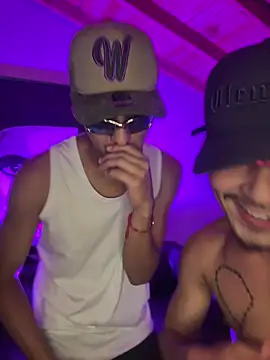 Snapshot of Cuteathleticboys chatting on April 11, 2026, 11:53 pm Cuteathleticboys online show from April 11, 2026, 11:53 pm