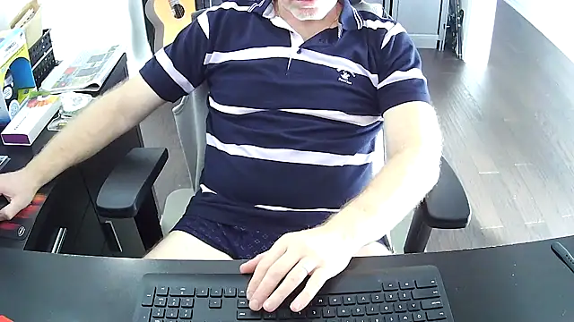 Shalun2000 online show from June 15, 2026, 11:18 pm